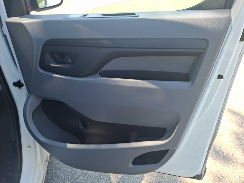 Peugeot Expert 2.0 Blue-HDi Asphalt L3 2022 – снимка 40
