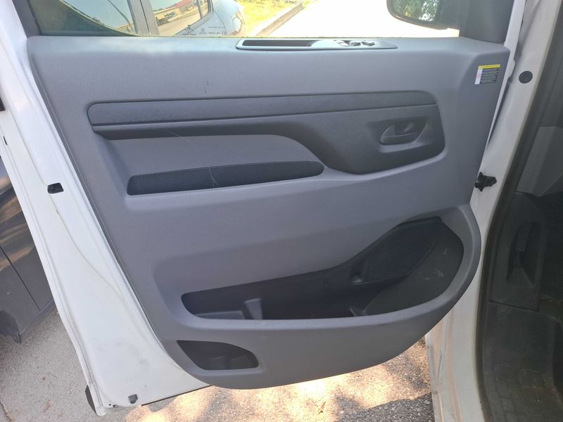 Peugeot Expert 2.0 Blue-HDi Asphalt L3 2022 – снимка 27