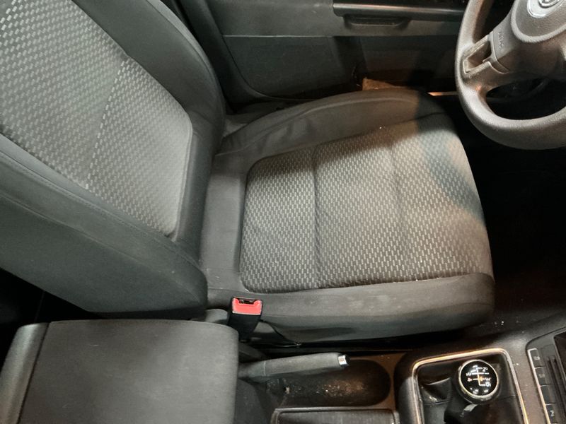 Volkswagen Golf VI Plus 1.6 TDI Comfortline BlueMotion Tech 2011 – снимка 28