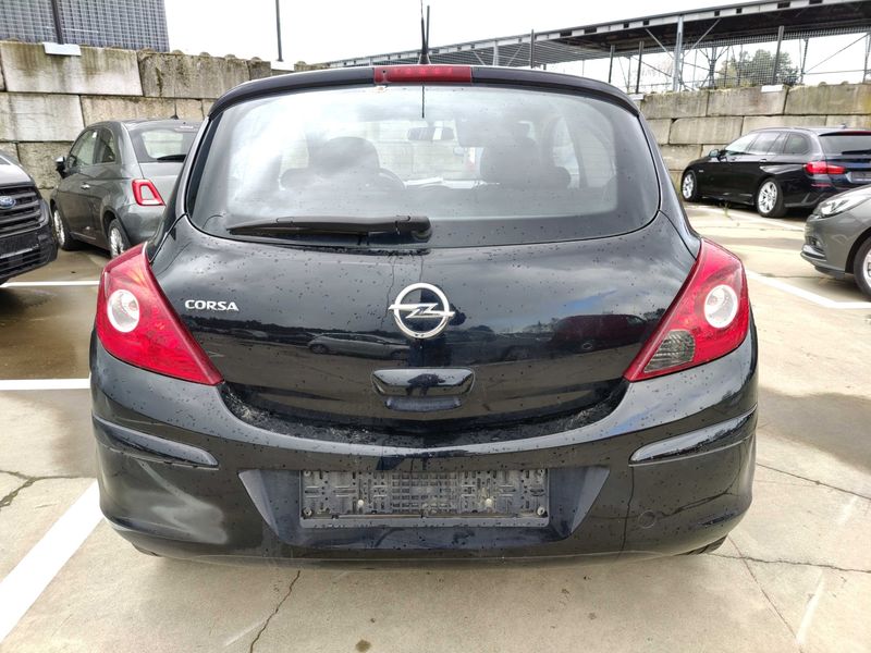 Opel Corsa 1.2 Color Edition 2011 – снимка 4