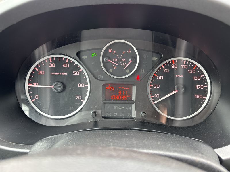 Peugeot Partner 1.2 PureTech Active 2018 – снимка 12