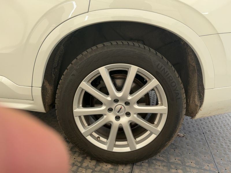 Volvo XC90 2.0 D5 Momentum AWD 2018 – снимка 5