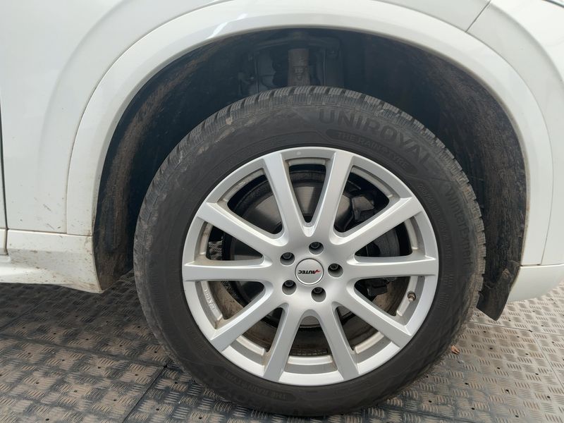 Volvo XC90 2.0 D5 Momentum AWD 2018 – снимка 11