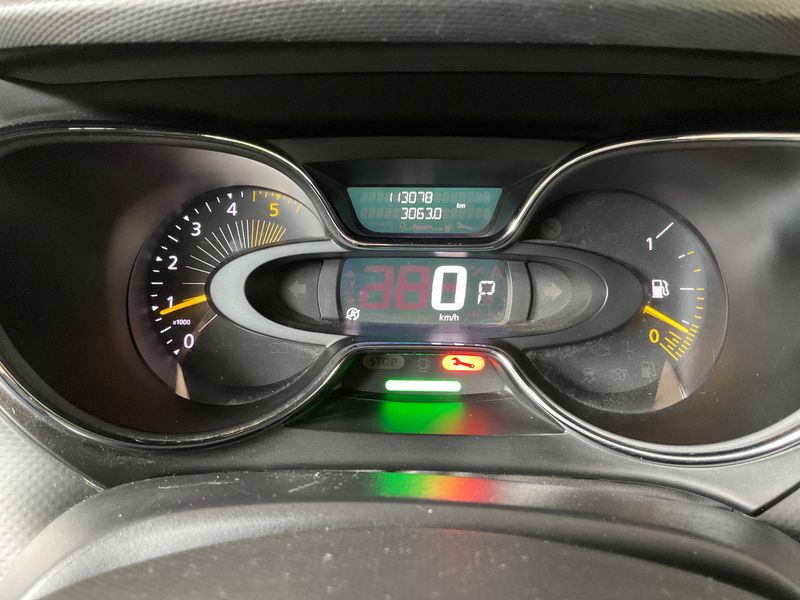Renault Captur 1.5 dCi Energy Excite 2016 – снимка 18