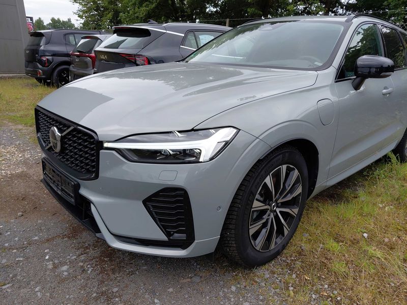 Volvo XC60 2.0 T6 Recharge Plug-in Hybrid Ultra Dark AWD 2025 – снимка 2