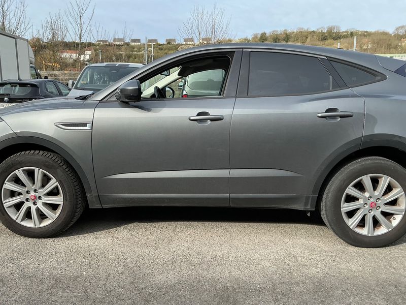 Jaguar E-Pace D150 Basis 2019 – снимка 4