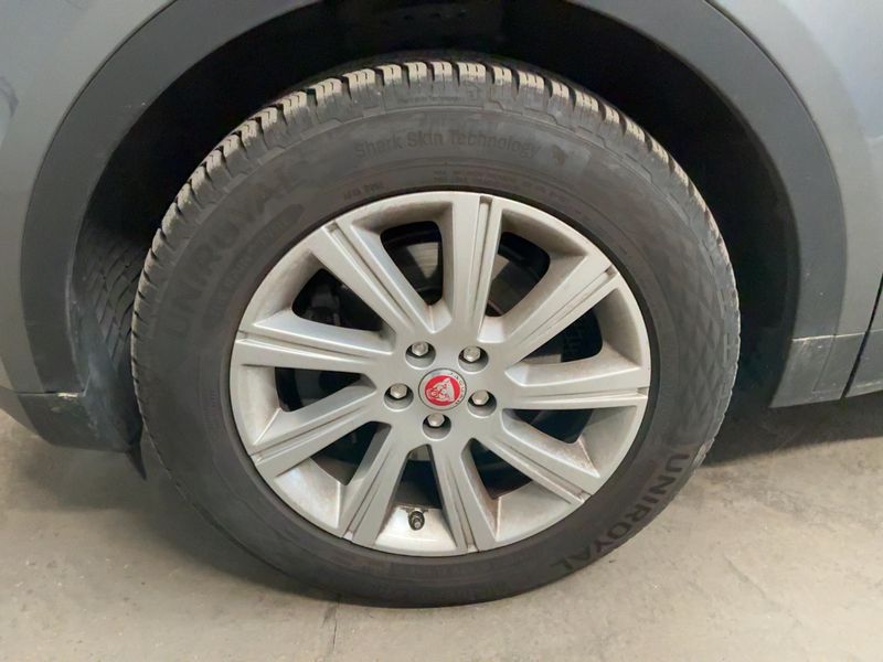 Jaguar E-Pace D150 Basis 2019 – снимка 3