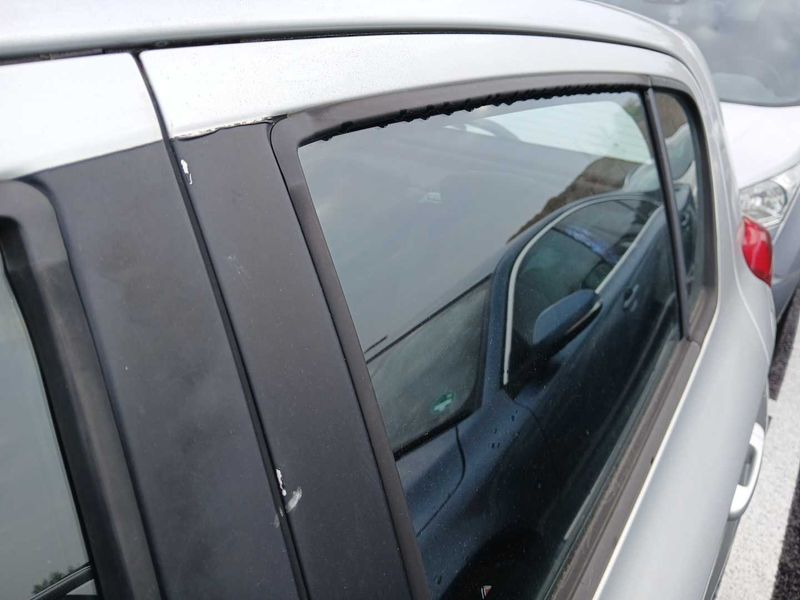 Hyundai i20 1.1 CRDi 5 Star Edition 2013 – снимка 32