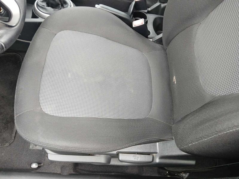 Hyundai i20 1.1 CRDi 5 Star Edition 2013 – снимка 41