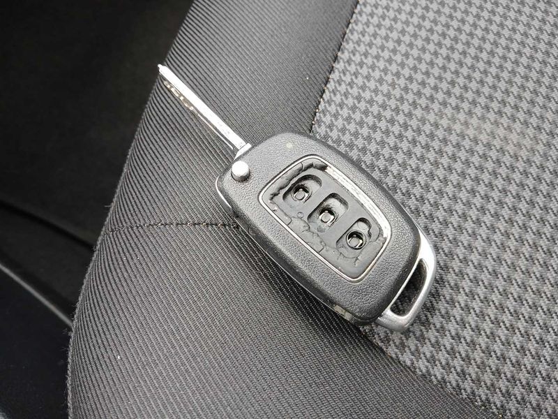 Hyundai i20 1.1 CRDi 5 Star Edition 2013 – снимка 38