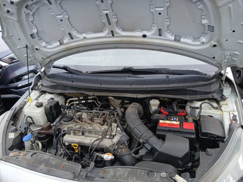 Hyundai i20 1.1 CRDi 5 Star Edition 2013 – снимка 8