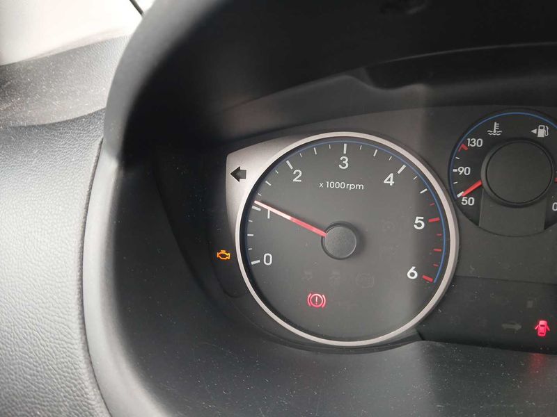 Hyundai i20 1.1 CRDi 5 Star Edition 2013 – снимка 39