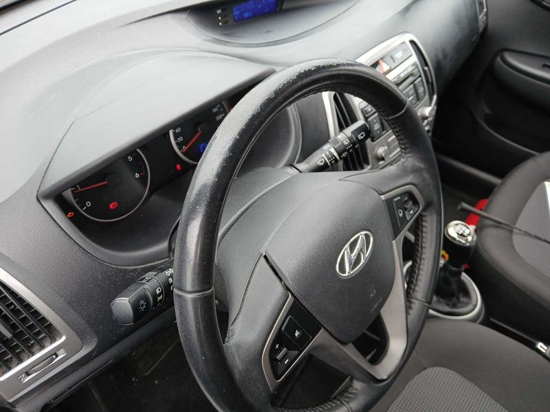Hyundai i20 1.1 CRDi 5 Star Edition 2013 – снимка 48