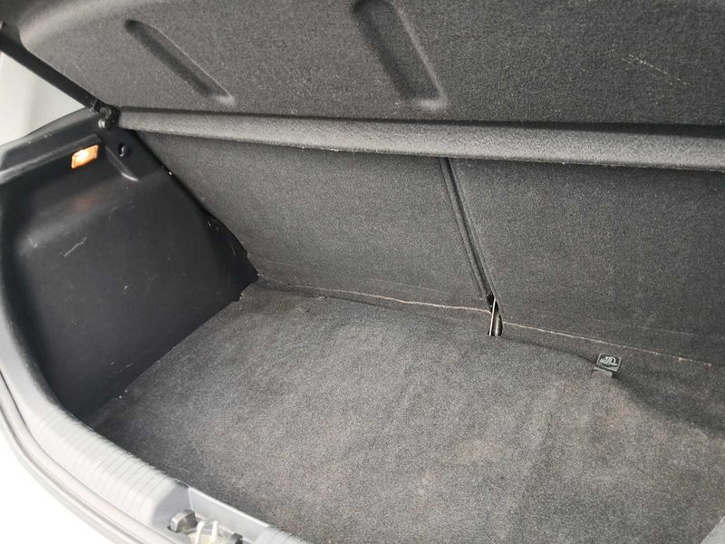 Hyundai i20 1.1 CRDi 5 Star Edition 2013 – снимка 9