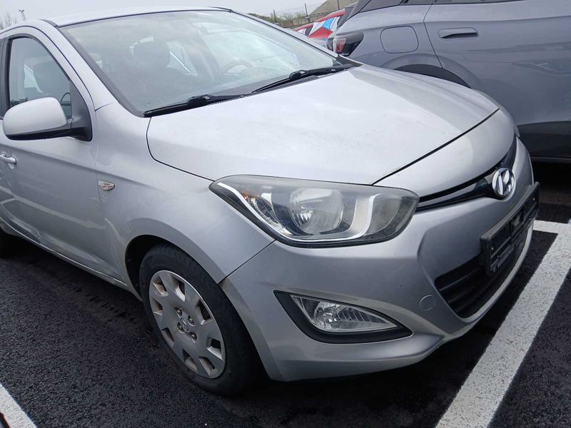 Hyundai i20 1.1 CRDi 5 Star Edition 2013 – снимка 6
