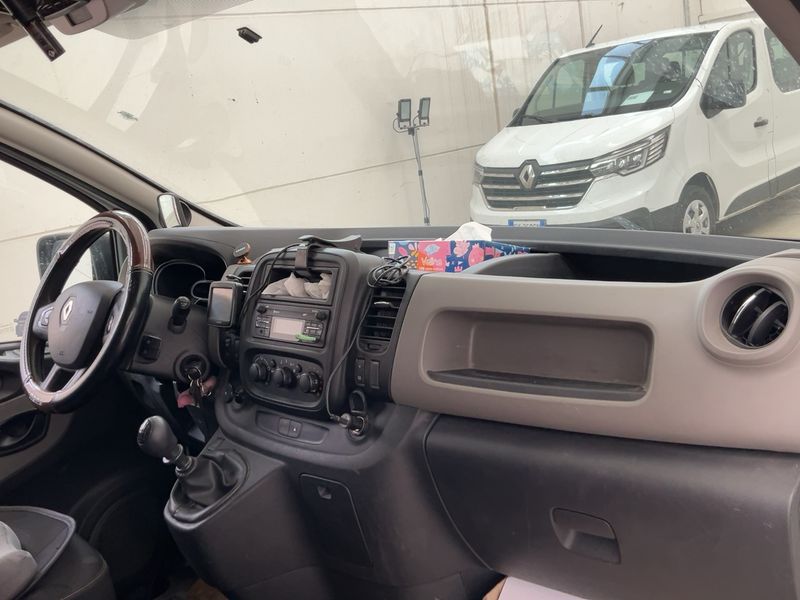 Renault Trafic 1.6 dCi Energy L1H1 2,9t Komfort 2017 – снимка 17
