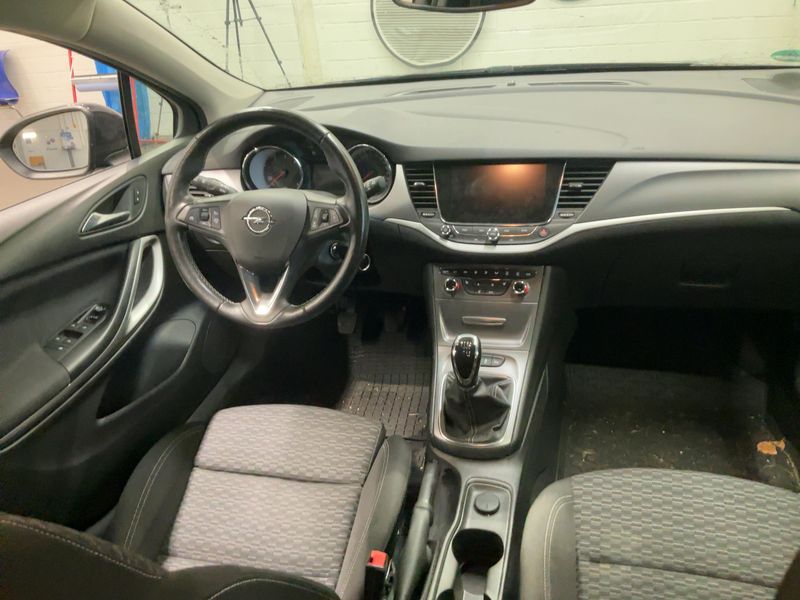 Opel Astra 1.6 CDTI DPF Business Start/Stop 2018 – снимка 17