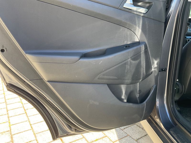 Hyundai Tucson 1.6 TGDI Intro Edition 2WD 2016 – снимка 32