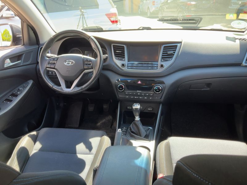 Hyundai Tucson 1.6 TGDI Intro Edition 2WD 2016 – снимка 17