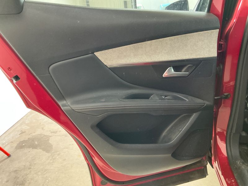 Peugeot 3008 1.2 PureTech GT 2022 – снимка 30