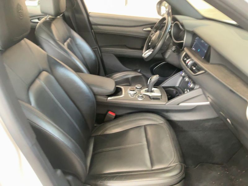 Alfa Romeo Stelvio 2.2 JTDM Ti Q4 2022 – снимка 16