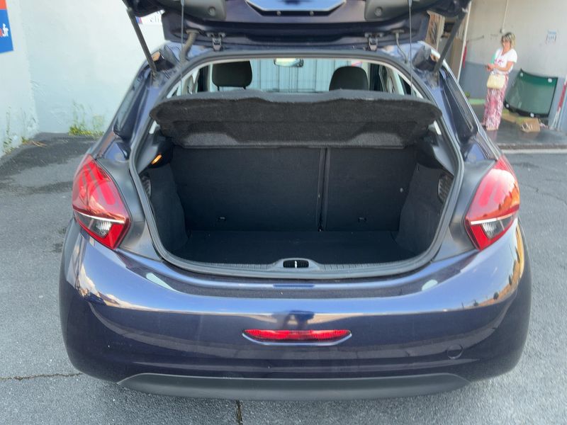 Peugeot 208 1.5 Blue-HDi Active 2018 – снимка 15