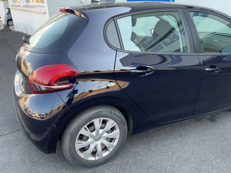 Peugeot 208 1.5 Blue-HDi Active 2018 – снимка 8