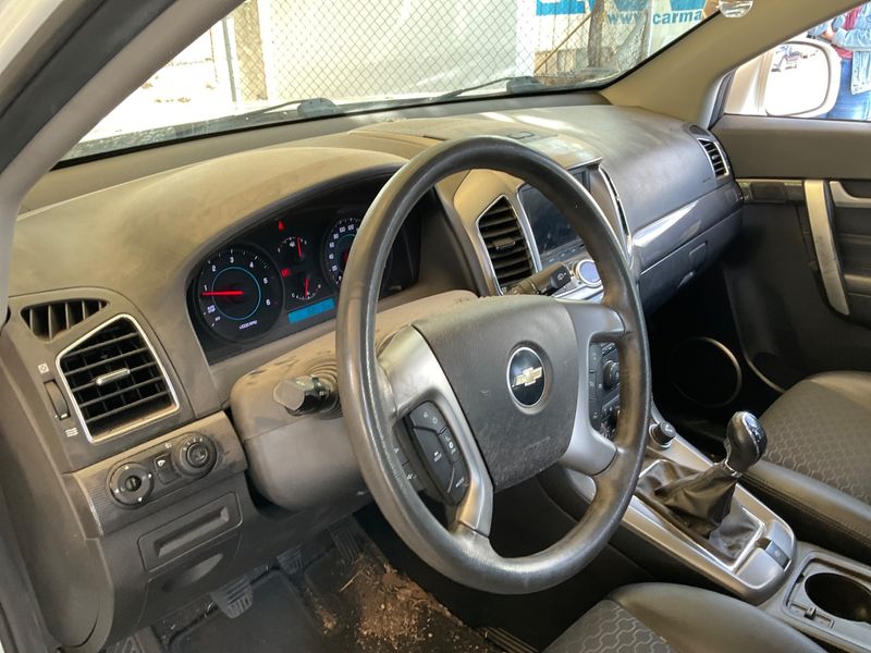 Chevrolet Captiva 2.2 Diesel D LT 2WD 2013 – снимка 38