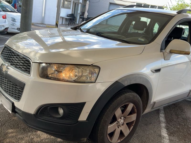 Chevrolet Captiva 2.2 Diesel D LT 2WD 2013 – снимка 2