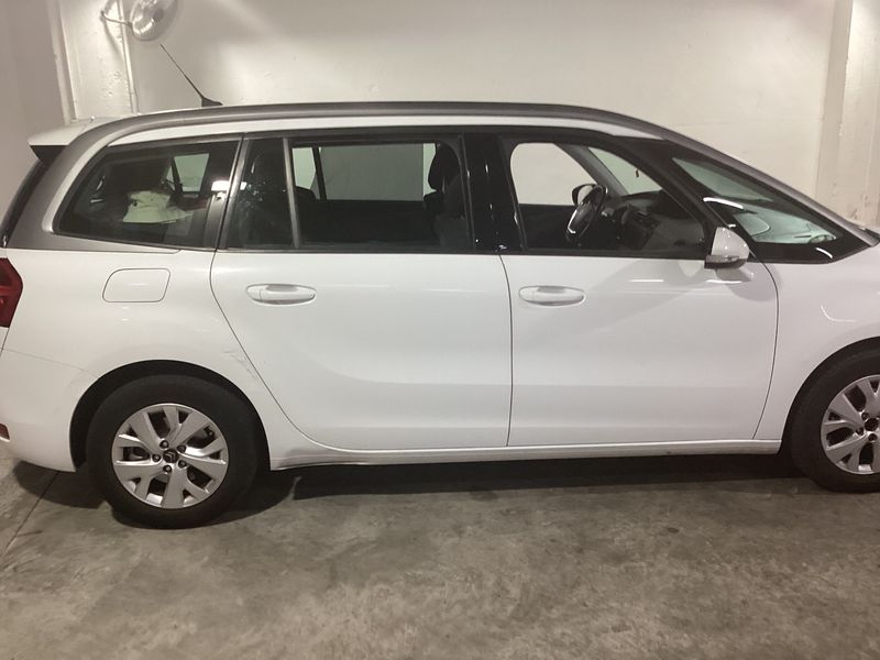 Citroen C4 Grand Picasso 1.6 e-HDi Seduction 2015 – снимка 10