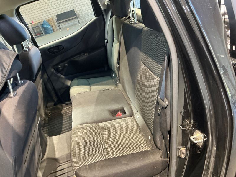 Nissan NP300 Pick-up 2.3 dCi Visia Double Cab 4x4 2021 – снимка 32