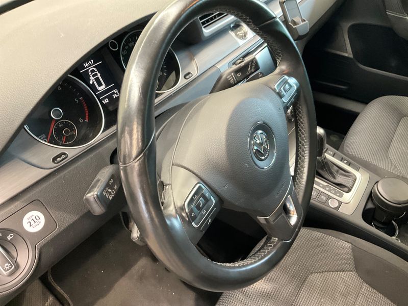 Volkswagen Passat 2.0 TDI Business Edition BlueMotion Tech 2014 – снимка 27