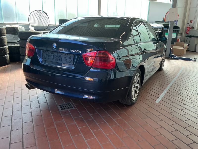 BMW 3er 320i 2008 – снимка 2