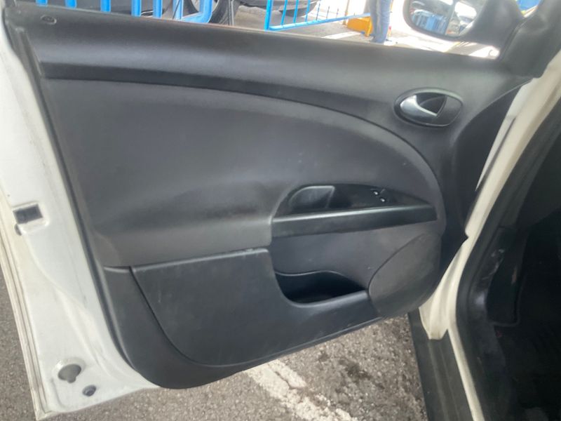 Seat Altea 1.6 TDI 4Kids Reference Ecomotive 2013 – снимка 12