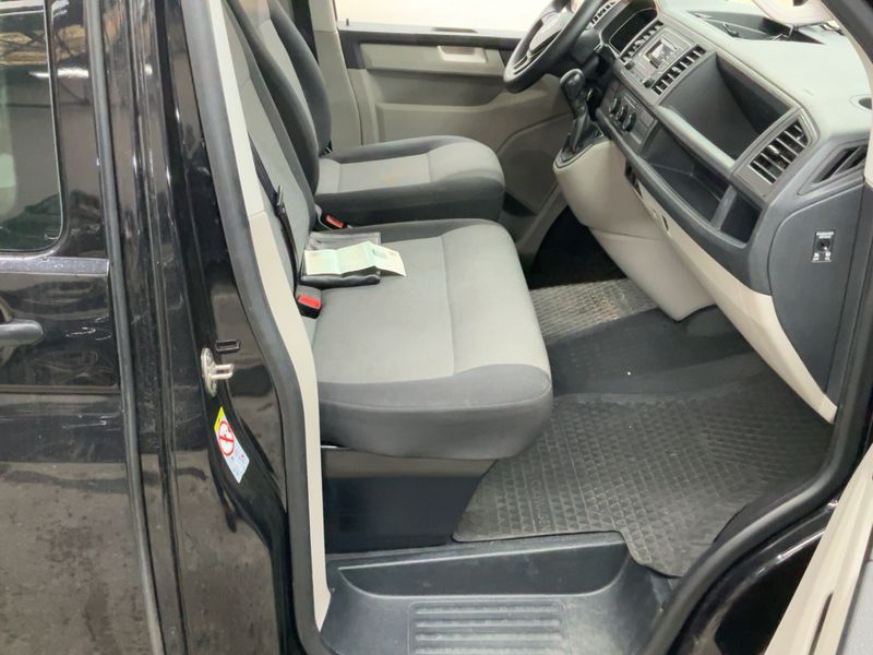 Volkswagen T6 Kombi 2.0 TDI 2019 – снимка 16