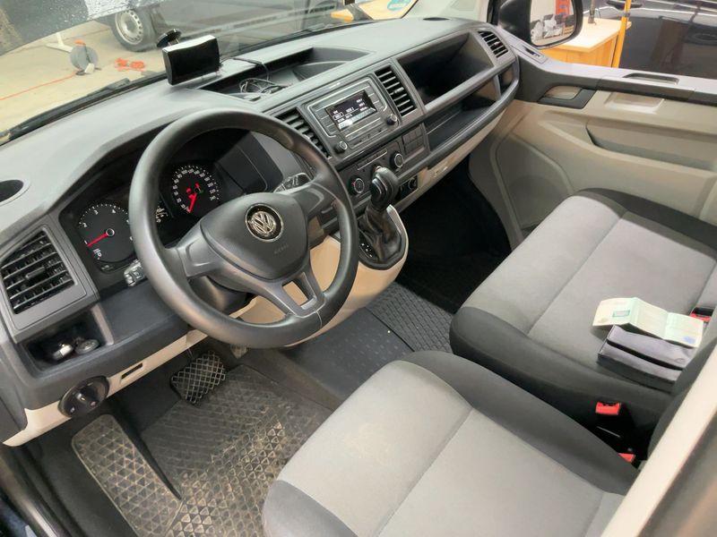 Volkswagen T6 Kombi 2.0 TDI 2019 – снимка 17