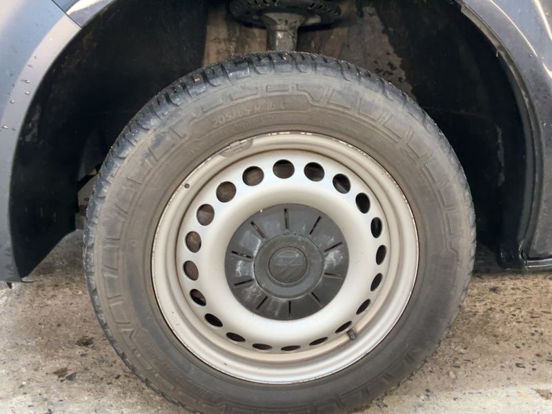 Volkswagen T6 Kombi 2.0 TDI 2019 – снимка 3