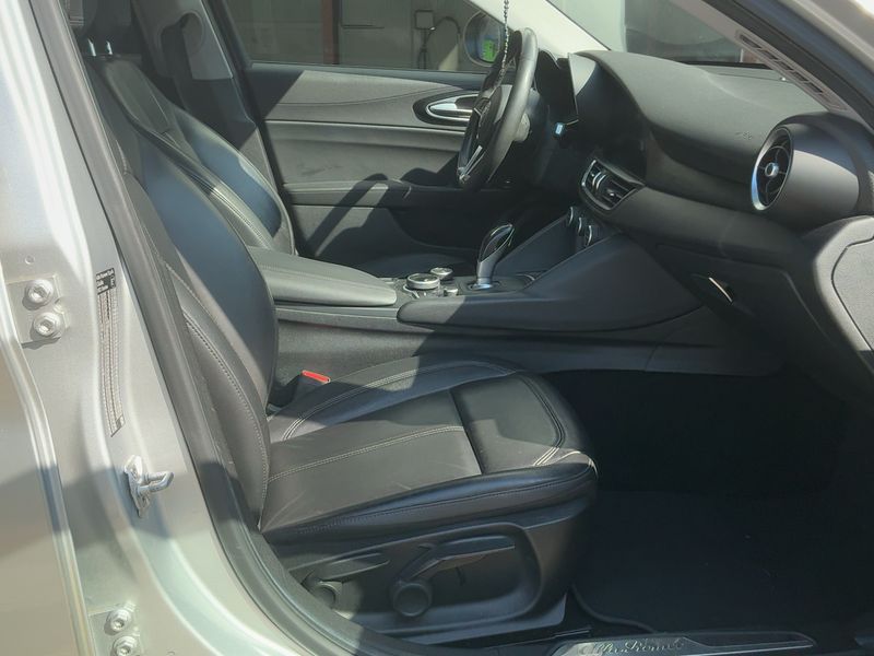 Alfa Romeo Giulia 2.2 JTDM 2017 – снимка 16