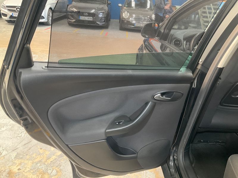 Seat Altea 2.0 TDI 4Kids Style 2013 – снимка 37