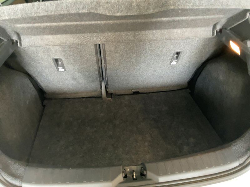 Nissan Micra 0.9 N-Connecta 2018 – снимка 15