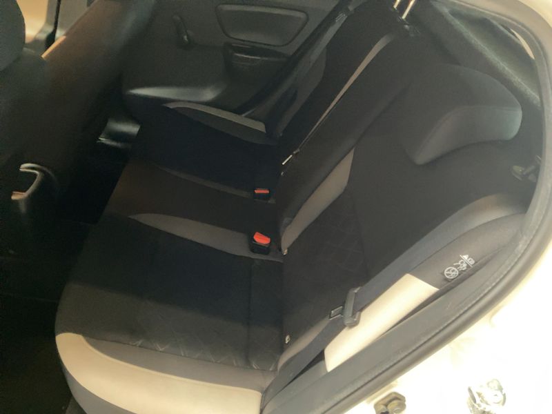 Nissan Micra 0.9 N-Connecta 2018 – снимка 19