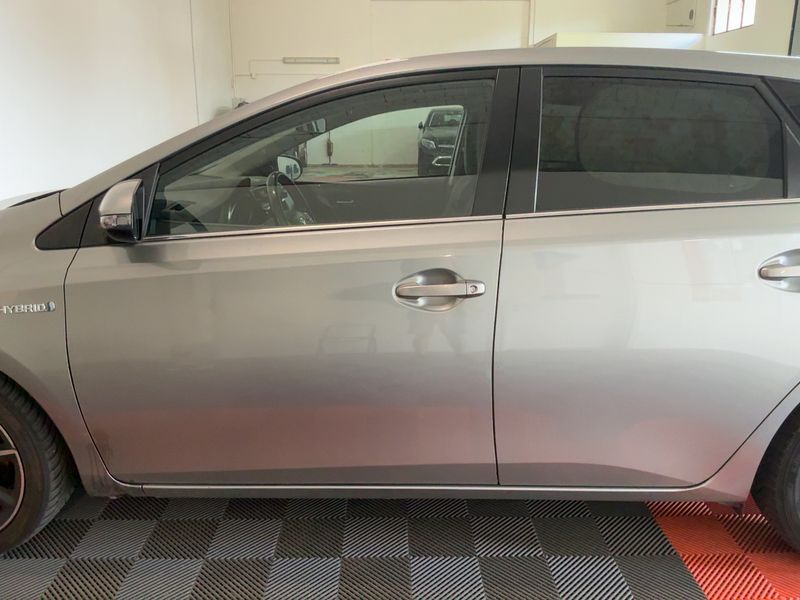 Toyota Auris 1.8 Hybrid Style 2017 – снимка 4