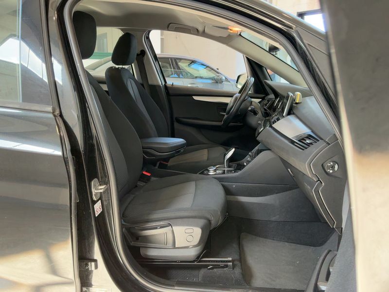 BMW 2er 218i Active Tourer Advantage 2020 – снимка 16