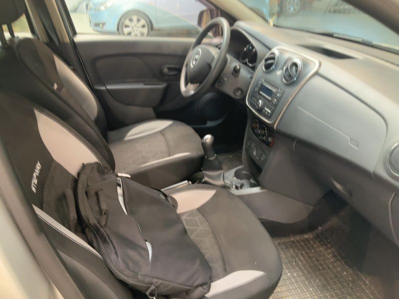 Dacia Sandero 1.5 dCi Stepway Ambiance 2014 – снимка 16