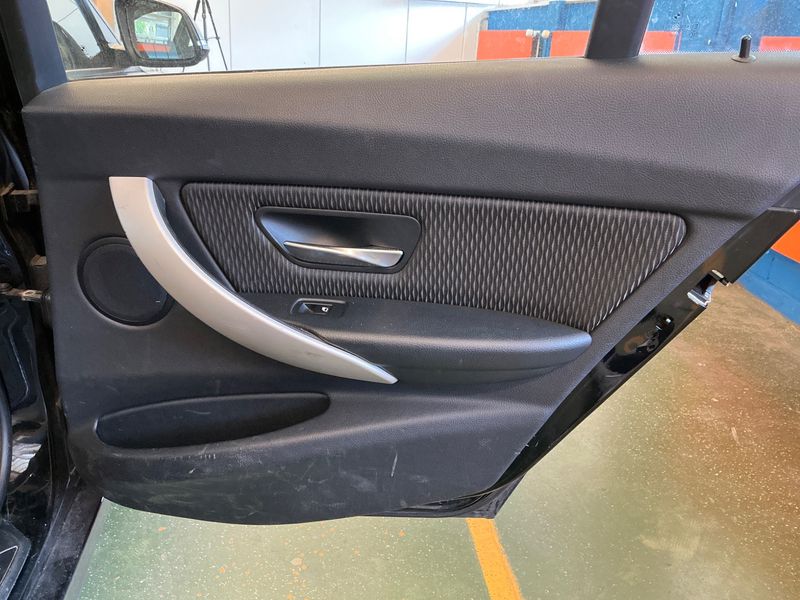BMW 3er 316i 2013 – снимка 30