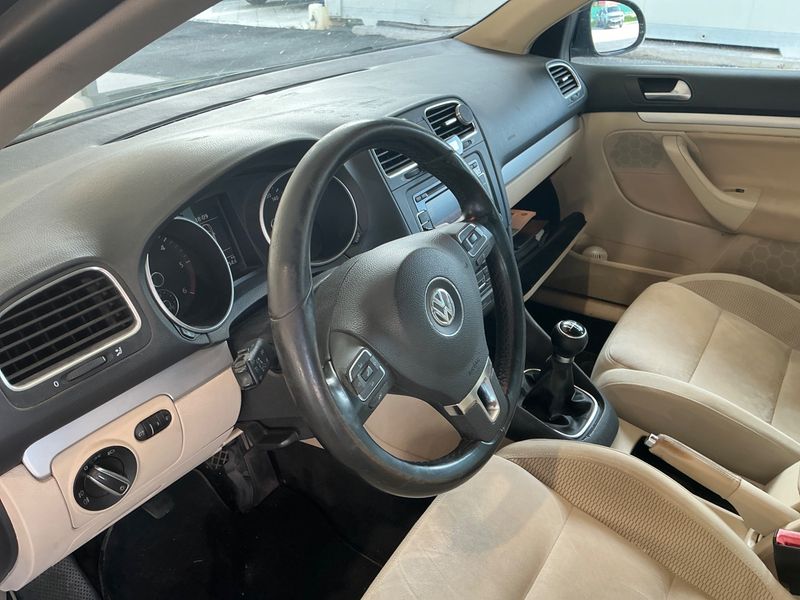 Volkswagen Golf VI 1.6 TDI Highline 2010 – снимка на щета 39