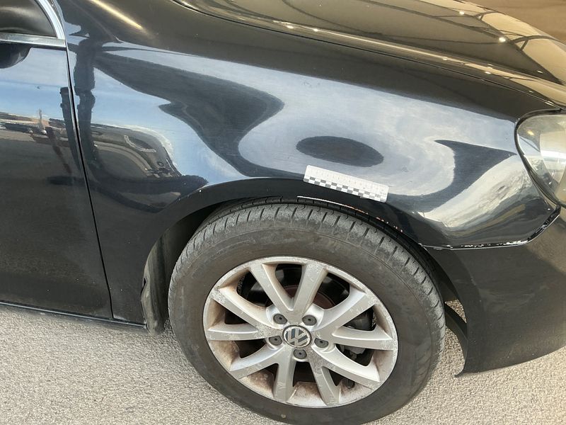 Volkswagen Golf VI 1.6 TDI Highline 2010 – снимка на щета 31