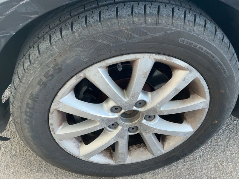 Volkswagen Golf VI 1.6 TDI Highline 2010 – снимка 16
