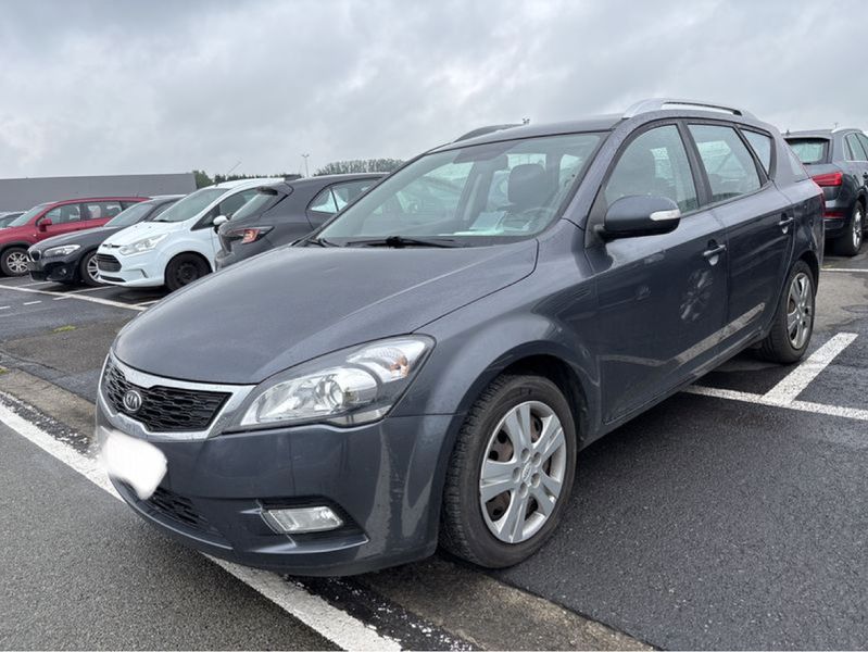Kia cee'd 1.6 CRDi EX 2010 – снимка 2