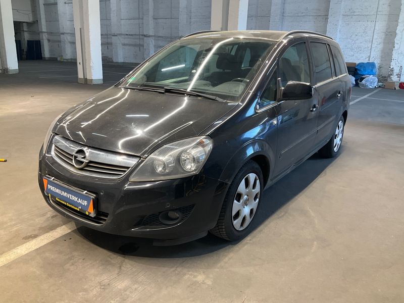 Opel Zafira 1.8 Design Edition 2011 – снимка 1